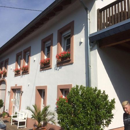 Ferienwohnung Schmitz Serrig Exterior foto