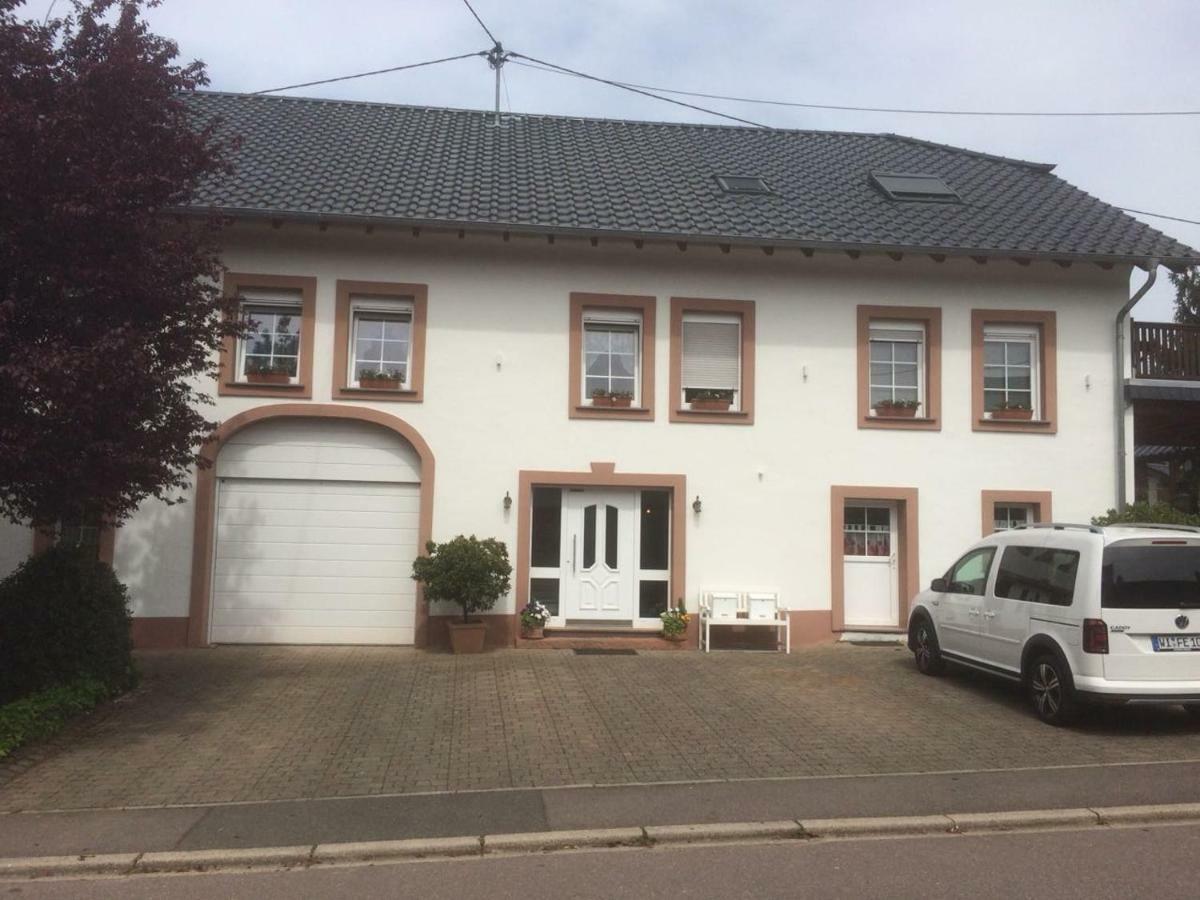 Ferienwohnung Schmitz Serrig Exterior foto